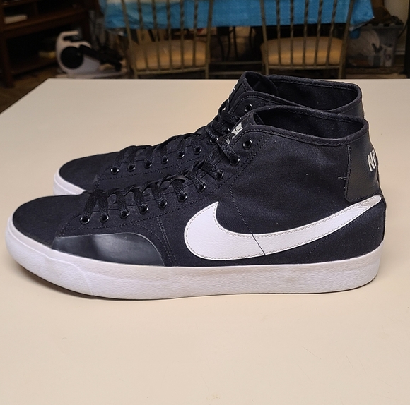 Nike Other - Nike SB Blazer Mid Court casual streetwear sneakers size 14